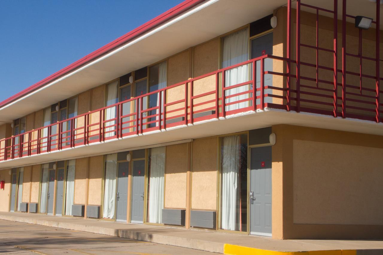 Executive Inn ポンカシティ  エクステリア 写真