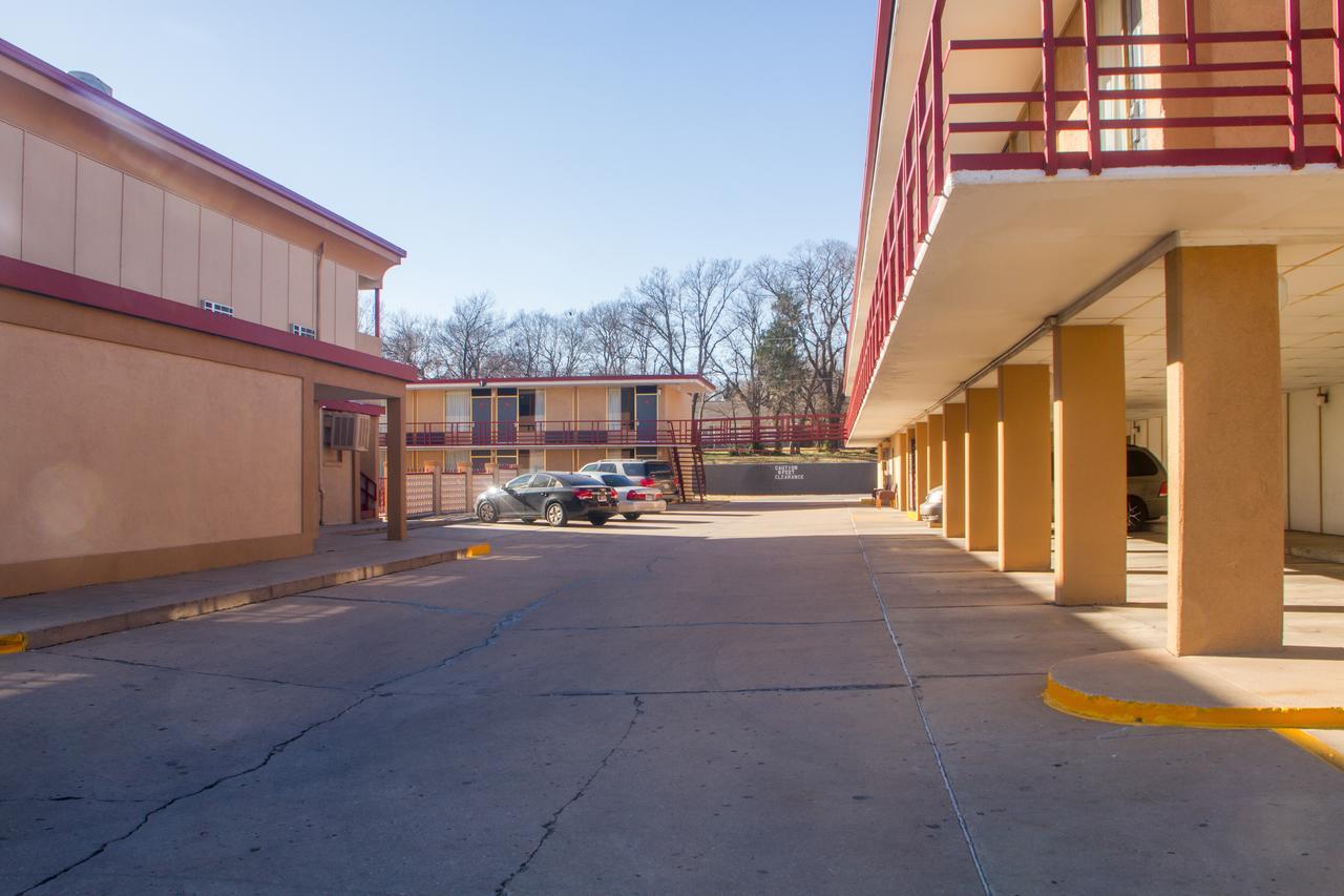 Executive Inn ポンカシティ  エクステリア 写真